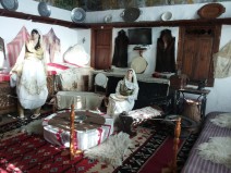 Moterų kambario albanų namuose ekspozicija