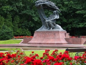 Šopeno paminklas Varšuvoje, Lazienki parke